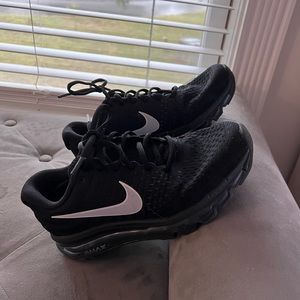 Women’s Nike Air Max - great condition